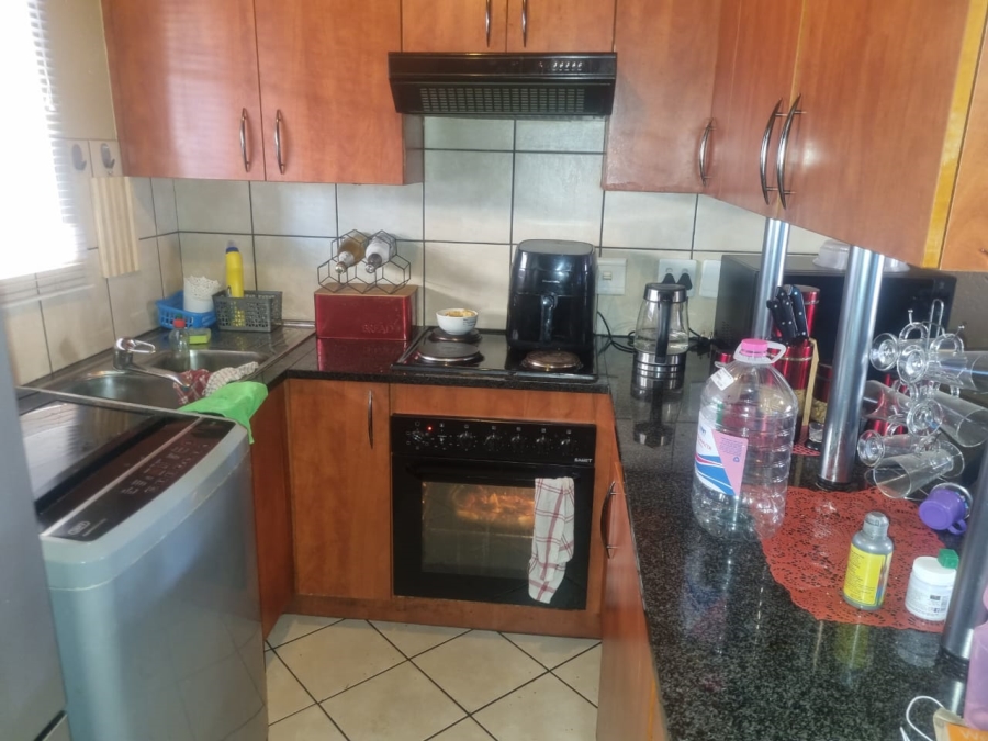 2 Bedroom Property for Sale in Waterval East North West